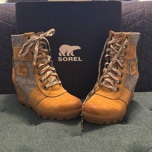 Sorel Lexie Wedge Size 6